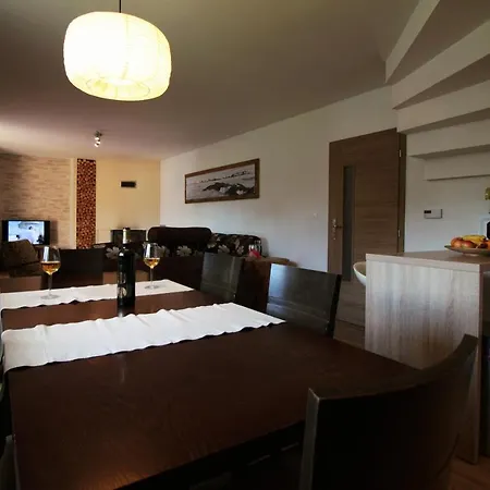 Nina Liptov * Liptovský Ján