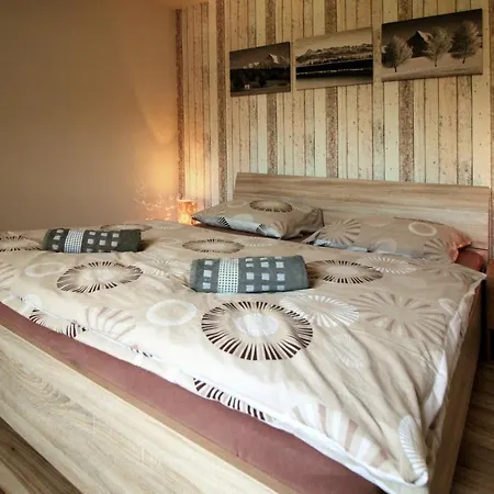 Nina Liptov * Liptovský Ján