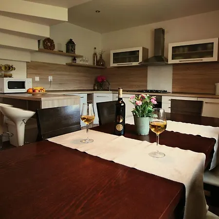 Nina Liptov Dom wakacyjny