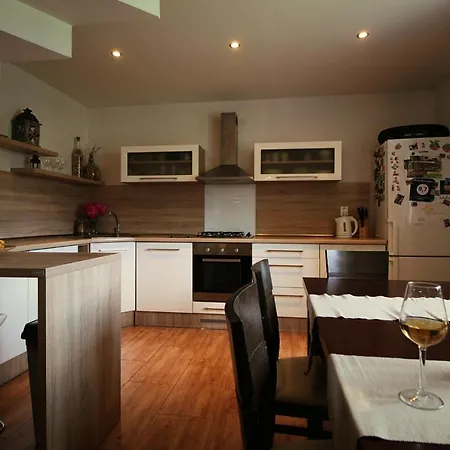 Nina Liptov * Liptovský Ján